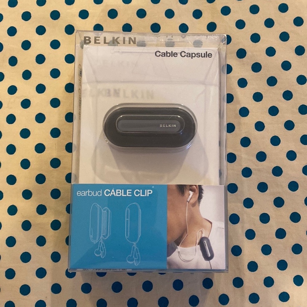 - Ear Bud Wire Clip
